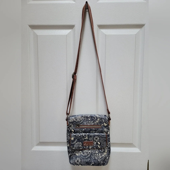 Sakroots Artist Circle Small Flap Messenger Crossbody Bag w/adjustable Strap - Picture 3 of 5